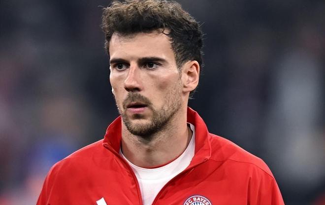 今夏游出一条大鱼,0转会免签,47球48助攻闪耀德甲,3大豪门疯抢 今夏游出一条大鱼,0转会免签,47球48助攻闪耀德甲,3大豪门疯抢