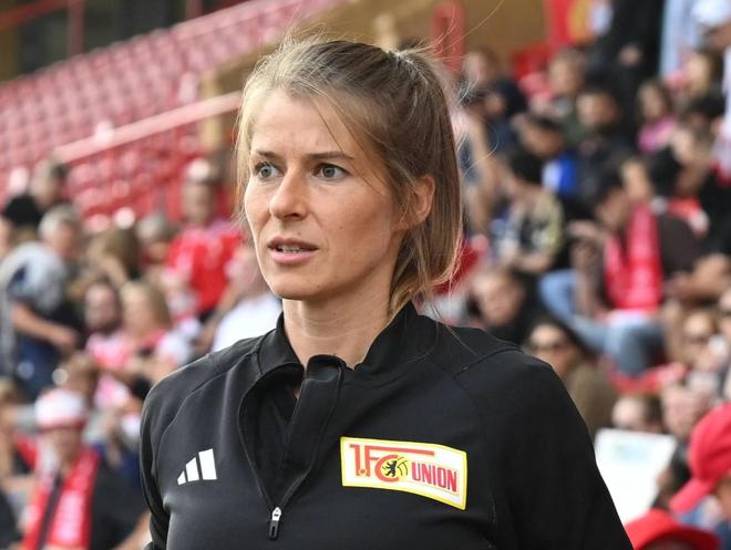 执教柏林联合,埃塔成为五大联赛历史上第一位女性主教练 执教柏林联合,埃塔成为五大联赛历史上第一位女性主教练