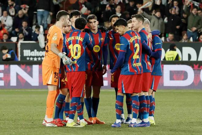 马卡:巴萨全队上下团结一心,相信能逆转马竞 马卡:巴萨全队上下团结一心,相信能逆转马竞