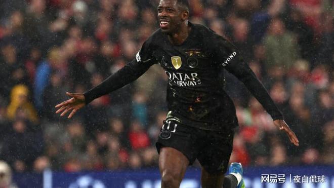 安菲尔德雨夜惨案！利物浦0-2不敌巴黎，两回合遭零封出局