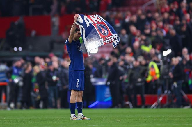 插旗安菲尔德：一场挑衅如何变成产品运营的经典反面教材