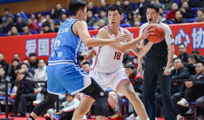 广东4消息！焦泊乔心情大好，萨林杰已复出，2件事暗示奶茶将被裁