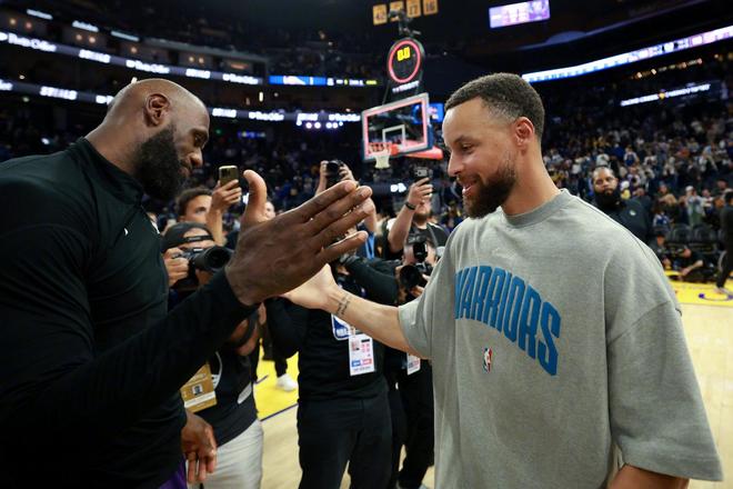 湖人重夺第四,全胜则稳住上半区!詹姆斯用力过猛,勇士再伤一人 湖人重夺第四,全胜则稳住上半区!詹姆斯用力过猛,勇士再伤一人