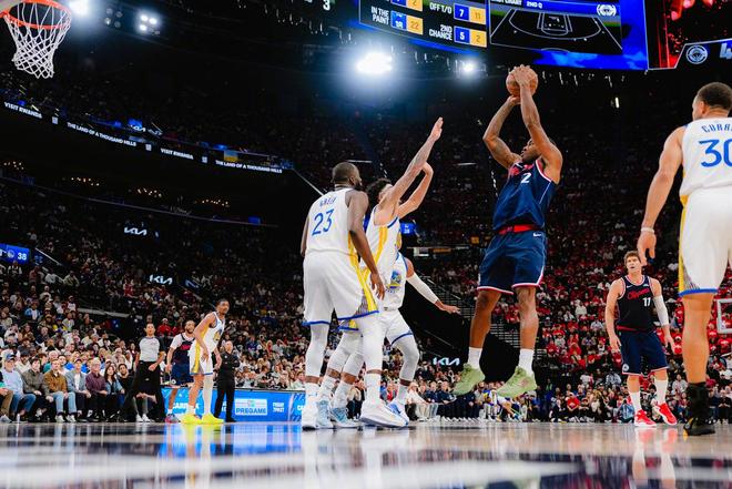 库里35分，追梦也关键！单节43分，勇士逆转淘汰快船！