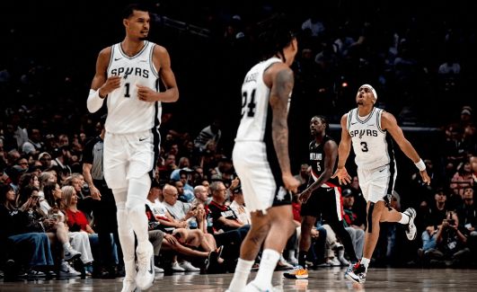 一场114:93让4队笑不出来！联盟第一瑟瑟发抖，湖人没有压力了