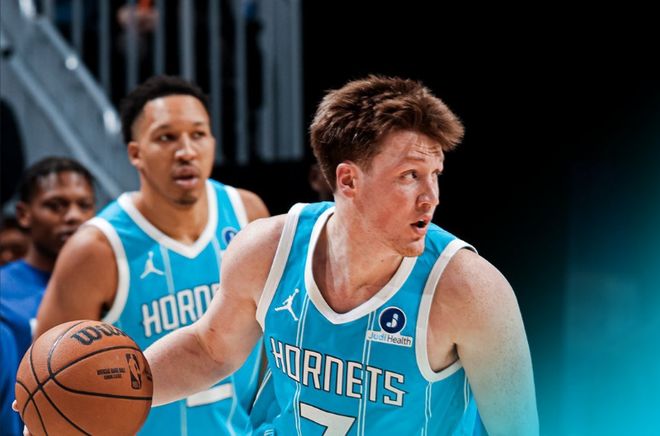 送火箭锁定季后赛!黄蜂逆转太阳 克努佩尔261三分创队史纪录 送火箭锁定季后赛!黄蜂逆转太阳 克努佩尔261三分创队史纪录