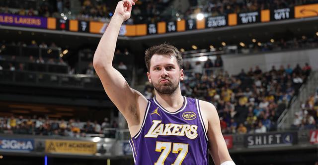 东契奇:客场之旅我们展现了极强的韧性 球队的凝聚力更强了 东契奇:客场之旅我们展现了极强的韧性 球队的凝聚力更强了