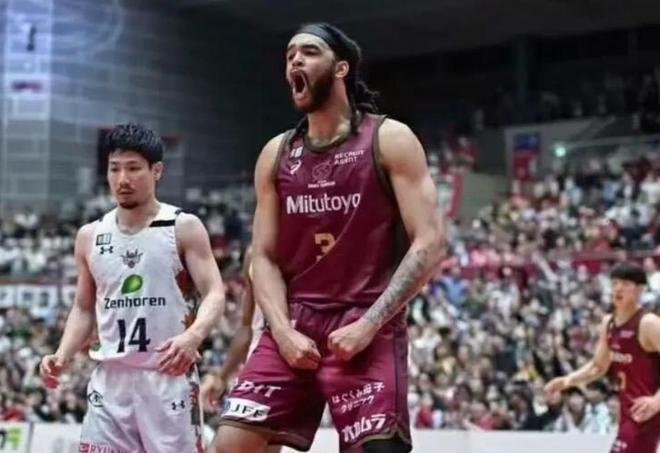 第4外援就位!山东男篮2米12大外援将在杯赛上演首秀,邱彪摊牌了 第4外援就位!山东男篮2米12大外援将在杯赛上演首秀,邱彪摊牌了