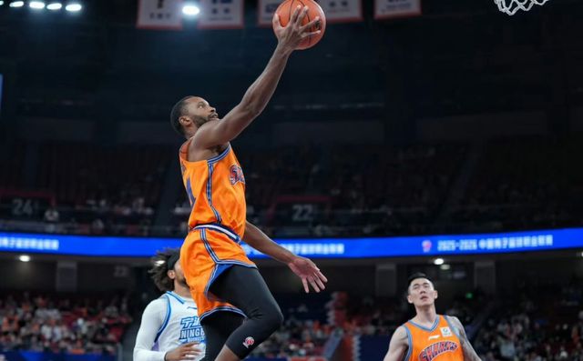 上海男篮拒绝输球!全力击败山西队,卢伟瞄准冠军,央视直播 上海男篮拒绝输球!全力击败山西队,卢伟瞄准冠军,央视直播