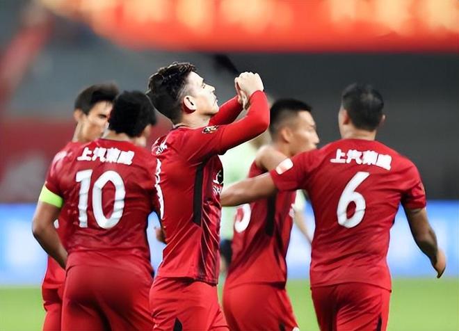 上港多位新援在本轮亚冠迎来首秀,为何只有他表现不俗,赢得点赞 上港多位新援在本轮亚冠迎来首秀,为何只有他表现不俗,赢得点赞