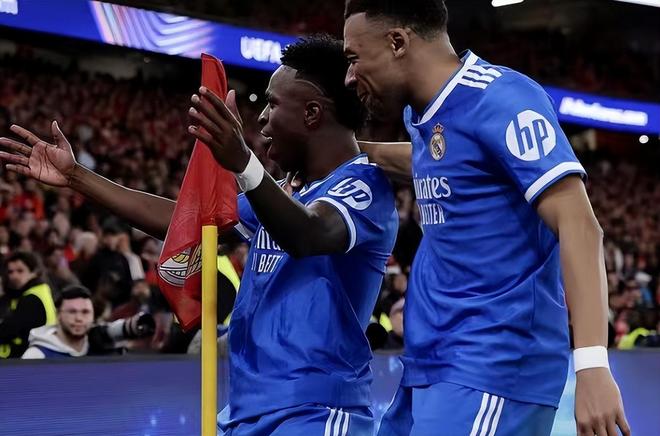 欧冠一夜战况：皇马1球复仇，巴黎让二追三，尤文耻辱，多特2-0