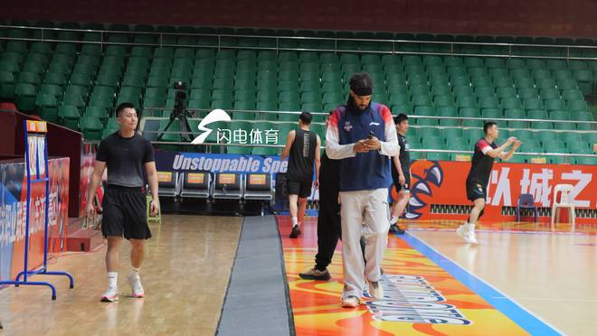 山东高速男篮主场迎战江苏,邱彪赛前透露琼斯伤情 山东高速男篮主场迎战江苏,邱彪赛前透露琼斯伤情