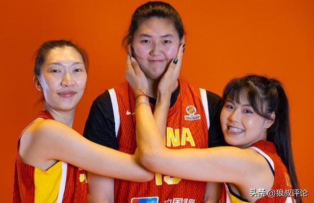 张子宇领衔中国女篮三大中锋 2米01李月汝被调侃“南方小土豆” 张子宇领衔中国女篮三大中锋 2米01李月汝被调侃“南方小土豆”