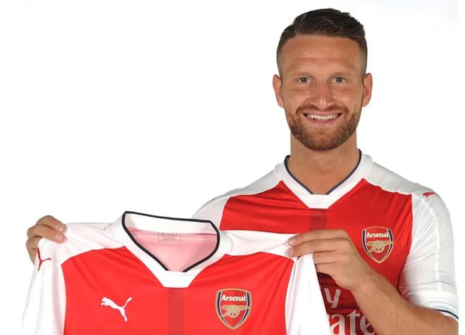 穆斯塔菲:赖斯是阿森纳阵中最重要的球员,他衔接了防守&进攻 穆斯塔菲:赖斯是阿森纳阵中最重要的球员,他衔接了防守&进攻