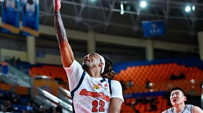 广东队三连败,惨遭新疆队18分逆转,全明星MVP徐杰6中0没有得分 广东队三连败,惨遭新疆队18分逆转,全明星MVP徐杰6中0没有得分