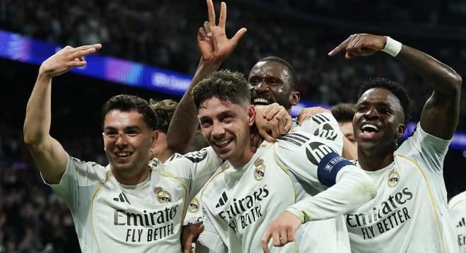 欧美主流媒体齐夸巴尔韦德:闪耀全场,助力皇马站回欧洲之巅 欧美主流媒体齐夸巴尔韦德:闪耀全场,助力皇马站回欧洲之巅