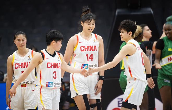 中国女篮首胜功臣诞生!不是韩旭和张子宇,宫鲁鸣这步棋走对了 中国女篮首胜功臣诞生!不是韩旭和张子宇,宫鲁鸣这步棋走对了