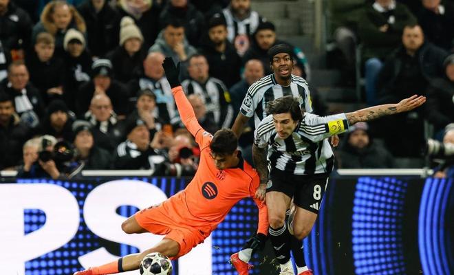 英超曼城不甘示弱,欧冠枪手务必小心,利物浦热刺败走麦城好尴尬 英超曼城不甘示弱,欧冠枪手务必小心,利物浦热刺败走麦城好尴尬