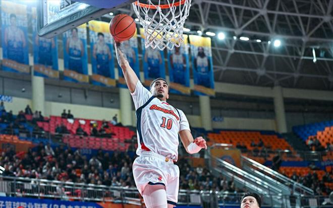 三连败！杜锋忍不了，胡明轩11中3，徐杰0分，朱芳雨没找来救兵