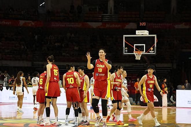 轰20+11,却遭名记吐槽:可提供高效率进攻但影响攻防,双刃剑 轰20+11,却遭名记吐槽:可提供高效率进攻但影响攻防,双刃剑