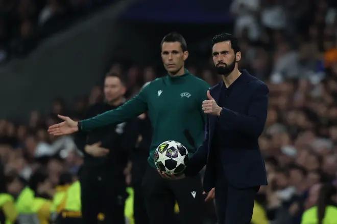 马卡:带队击败曼城后,阿韦洛亚第二天仍工作了近10个小时 马卡:带队击败曼城后,阿韦洛亚第二天仍工作了近10个小时