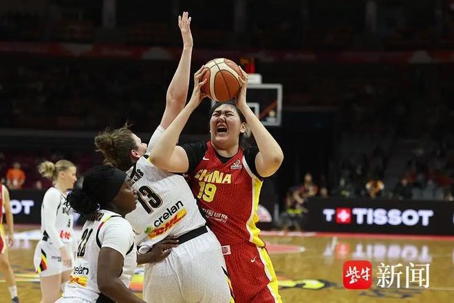 张子宇惊喜拿下两双,中国女篮遭欧洲冠军全面碾压 张子宇惊喜拿下两双,中国女篮遭欧洲冠军全面碾压
