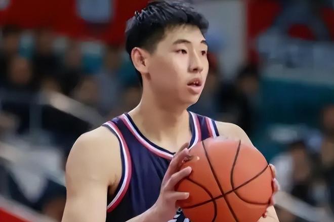 央视5+3月15日直播CBA常规赛时间表:直播辽粤大战,崔永熙复出 央视5+3月15日直播CBA常规赛时间表:直播辽粤大战,崔永熙复出