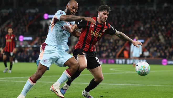 图片报:多特在密切关注塞内西,球员与伯恩茅斯合同今夏到期 图片报:多特在密切关注塞内西,球员与伯恩茅斯合同今夏到期