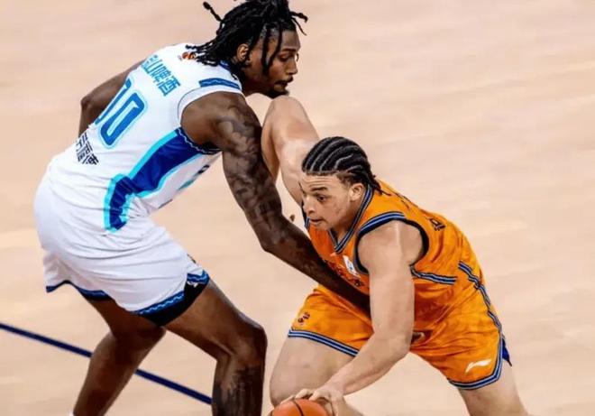 上海84-80青岛 球员评价：3人优秀，3人及格，4人低迷