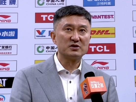 杜锋:今天的投篮手感有所回暖,防守是我们球队立足的根本 杜锋:今天的投篮手感有所回暖,防守是我们球队立足的根本