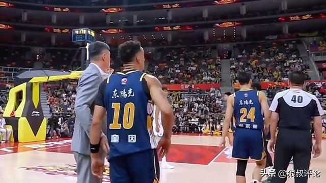 杜锋：崔永熙复出肯定减轻锋线压力 缩短轮换因为队伍年轻球员太多