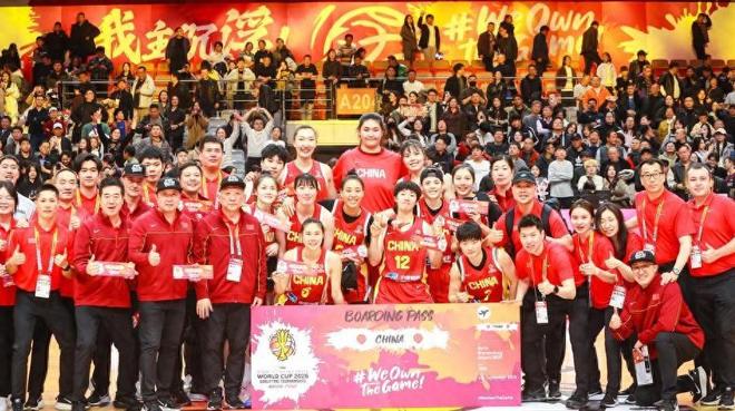 中国女篮出线不到一天，宫鲁鸣主动求变！苏群暗示李梦应该回归