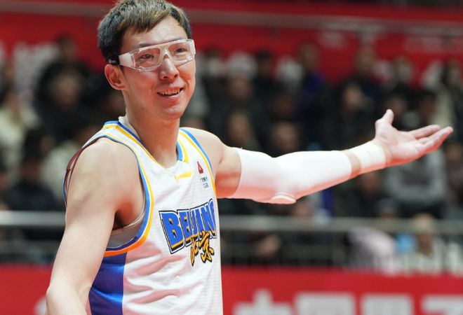 周琦8罚0中丢绝杀三分！北京爆冷遭吉林15分逆转 姜伟泽26+10