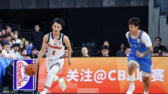 CBA动态更新!京粤大战前瞻,焦泊乔确定缺席,崔永熙徐杰深夜发言,广东改变战术 CBA动态更新!京粤大战前瞻,焦泊乔确定缺席,崔永熙徐杰深夜发言,广东改变战术