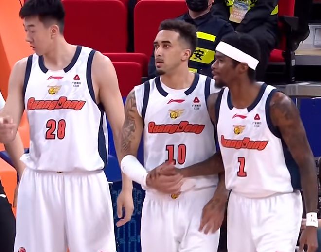 广东复仇北京!输球或四强不保,杜锋全力一搏,徐杰重夺主控大权 广东复仇北京!输球或四强不保,杜锋全力一搏,徐杰重夺主控大权