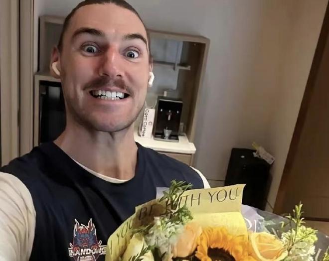 就是快!山东高速外援斯蒂尔完成注册,今晚战山西可以出战 就是快!山东高速外援斯蒂尔完成注册,今晚战山西可以出战