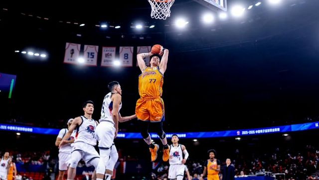 上海男篮VS山西！卢伟冲击13连胜，淡厚然上演CBA首秀，央视直播