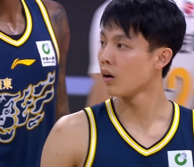 广东3消息!徐杰最新伤情,杜锋罕见表扬球队,焦泊乔正式离队 广东3消息!徐杰最新伤情,杜锋罕见表扬球队,焦泊乔正式离队