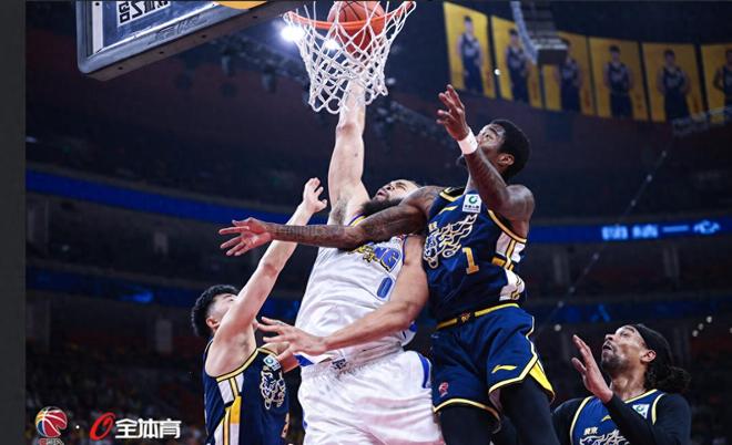 花1亿元买的大牌,21分钟仅得3分险成罪人,球迷:太丢人快退役吧 花1亿元买的大牌,21分钟仅得3分险成罪人,球迷:太丢人快退役吧