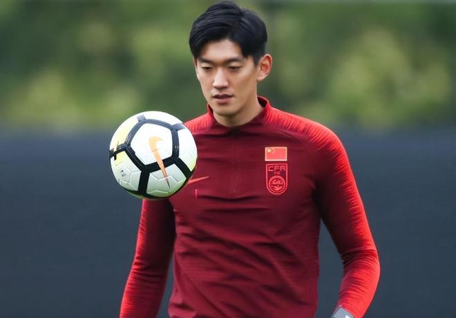 武汉女足亚冠八强战0比4惨败,彭诗梦再次被质疑,急需爆发 武汉女足亚冠八强战0比4惨败,彭诗梦再次被质疑,急需爆发