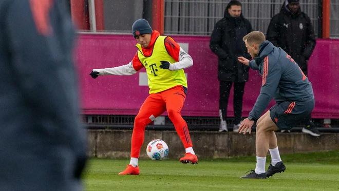 图片报:穆西亚拉、阿芳、泡芙周二都参加了拜仁的完整合练 图片报:穆西亚拉、阿芳、泡芙周二都参加了拜仁的完整合练