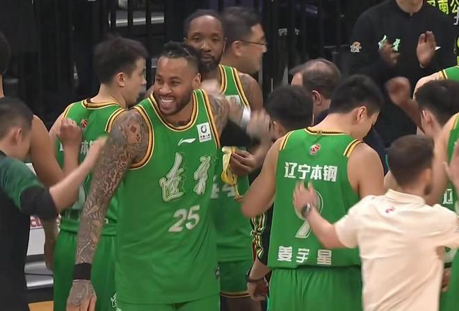 辽宁男篮完胜新疆,鄢手骐16分莫兰德17+12,阿不都沙拉木13分 辽宁男篮完胜新疆,鄢手骐16分莫兰德17+12,阿不都沙拉木13分