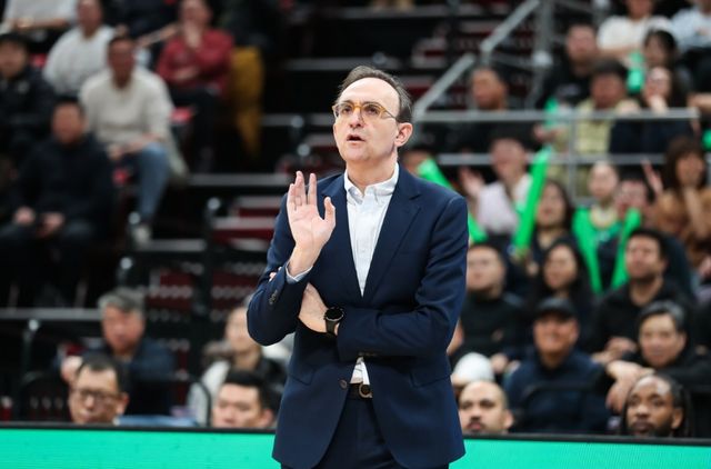 辽宁男篮12分大胜！乌戈拒绝爆冷，哈维16分，莫兰德17分12篮板