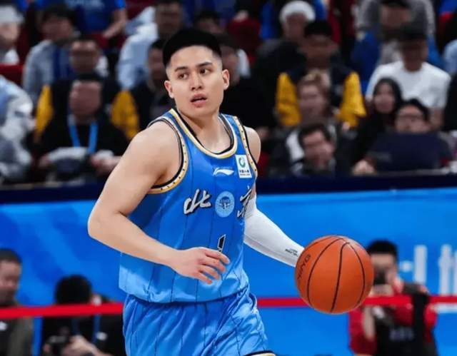 北京97-89战胜广州 球员评价:5人优秀,3人及格,3人低迷 北京97-89战胜广州 球员评价:5人优秀,3人及格,3人低迷