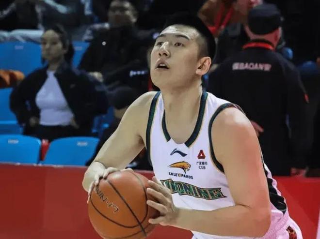 辽宁76-81不敌浙江 球员评价:3人优秀,4人及格,4人低迷 辽宁76-81不敌浙江 球员评价:3人优秀,4人及格,4人低迷