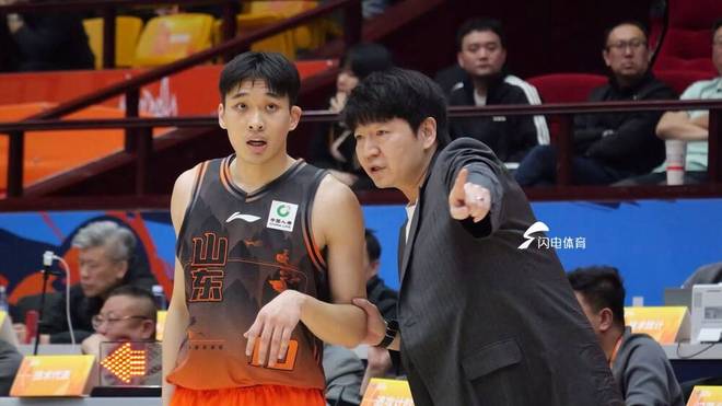 山东高速男篮进攻“哑火” 邱彪:惨败给宁波队很丢人 山东高速男篮进攻“哑火” 邱彪:惨败给宁波队很丢人