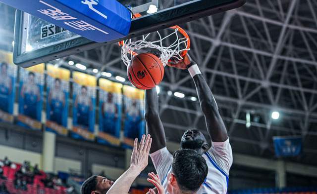CBA排名又乱了!广东大胜杀回第三,黑马吊打山东,辽宁跌至第11 CBA排名又乱了!广东大胜杀回第三,黑马吊打山东,辽宁跌至第11