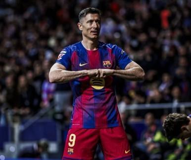 世体:莱万希望帮巴萨夺得西甲和欧冠冠军,然后再续约一年 世体:莱万希望帮巴萨夺得西甲和欧冠冠军,然后再续约一年