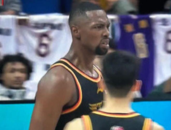 乱!CBA一夜:4队已进季后赛 广东队跌第6 1队10连胜 山东队重返前4