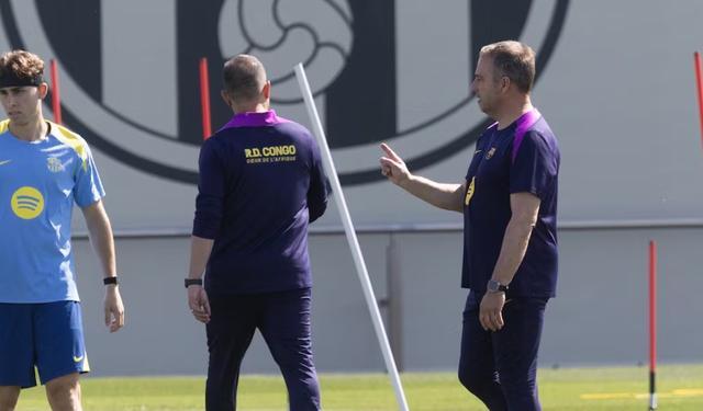 阿斯:为下周欧冠做准备,加泰德比巴萨将启用轮换阵容 阿斯:为下周欧冠做准备,加泰德比巴萨将启用轮换阵容